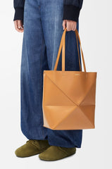 Medium Puzzle Fold tote in shiny calfskin Warm Desert