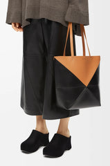 Medium Puzzle Fold Tote in shiny calfskin Warm Desert/Black