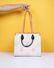M24533 On The Go Premium Pochette With OG Magnetic Box & Dust Bag - Coin Pouch (White Cream - 966)