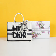 Graffiti Book Large Tote With OG Box & Dust Bag & Scarf (White-1028)